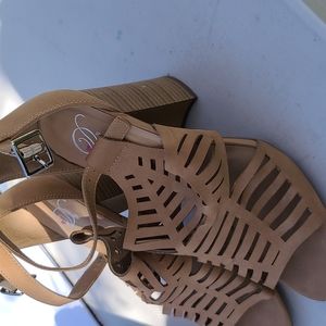 Tan gladiator chunky heels